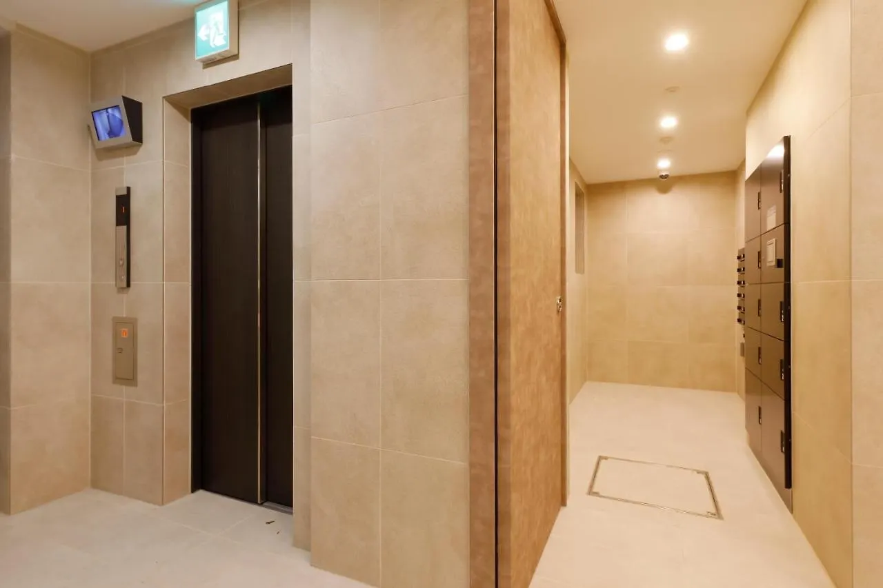 Mat Oshiage Apartment Tokyo